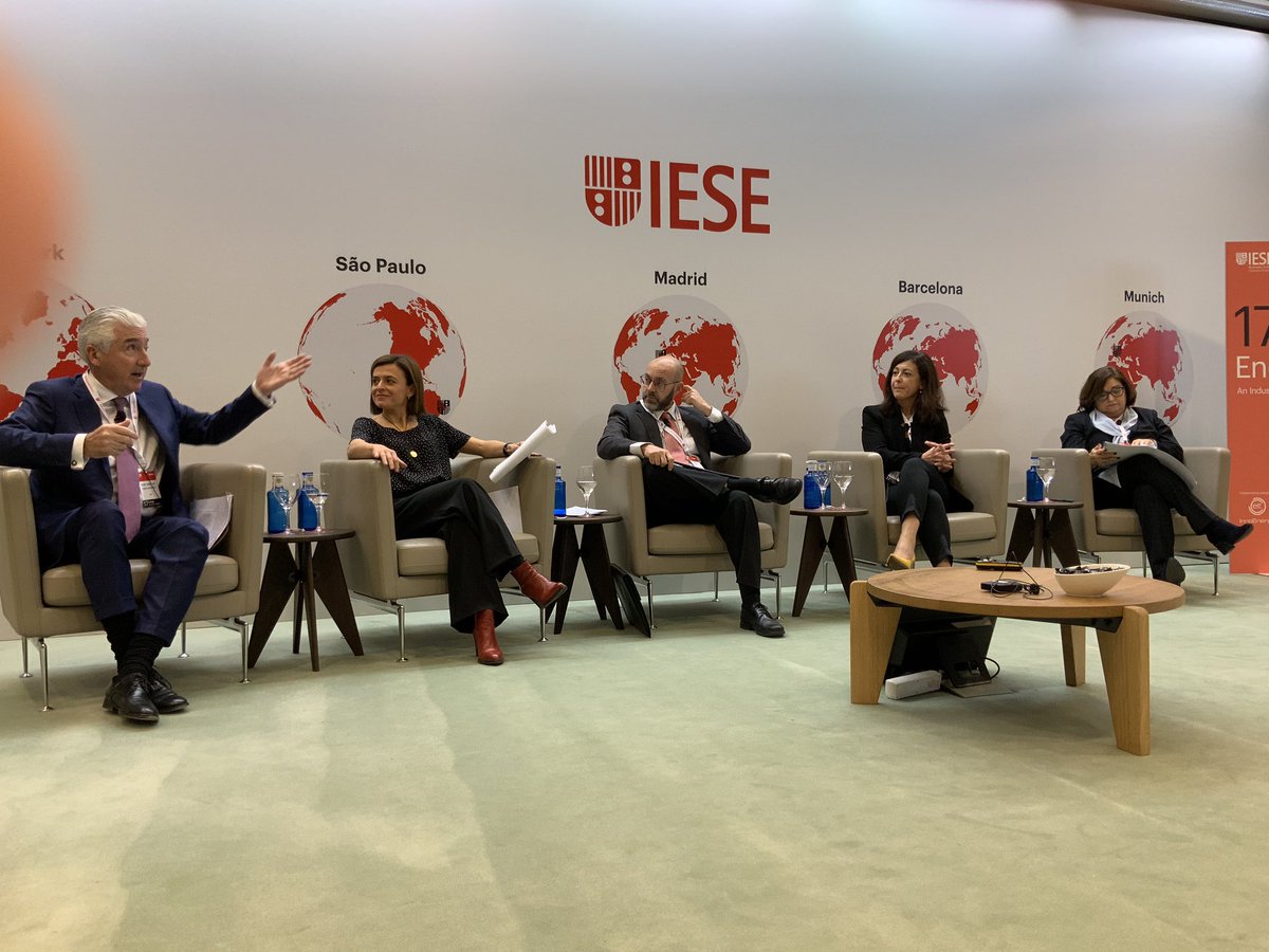 MariaPuigNart's tweet photo. Ideas fuerza para nuevos modelos de produccion, de consumo, 
de negocio en  #IESEenergy @iesebschool @Deloitte @InnoEnergyIB https://t.co/PnfJSyFf9h