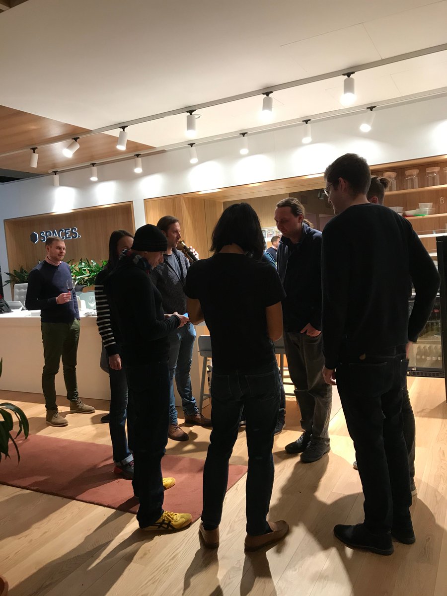 BerlinHF's tweet photo. 📸 from last night's #meetup  
Thanks to Spaces Prezenlaur Berg for hosting and providing drinks and Kumema for the tasty fruit drinks 😋 And of course all the Hackers and Founders!  
#berlinstartup #startups #meetups #networking #startupberlin #hackers #founders #tech #software https://t.co/rCqwMTvWHi