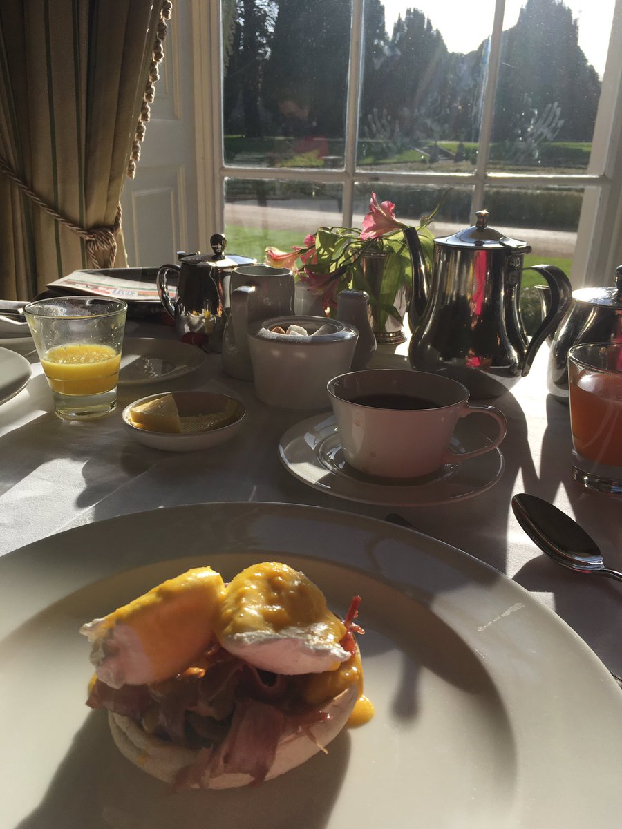 McGannMargo's tweet photo. Enjoying the Spring Sunshine streaming in the window of the Bell Tower @CastlemartyrRes with eggs benedict for breakfast #5star #midterm #RestRelax https://t.co/ZLgmyAdmcN