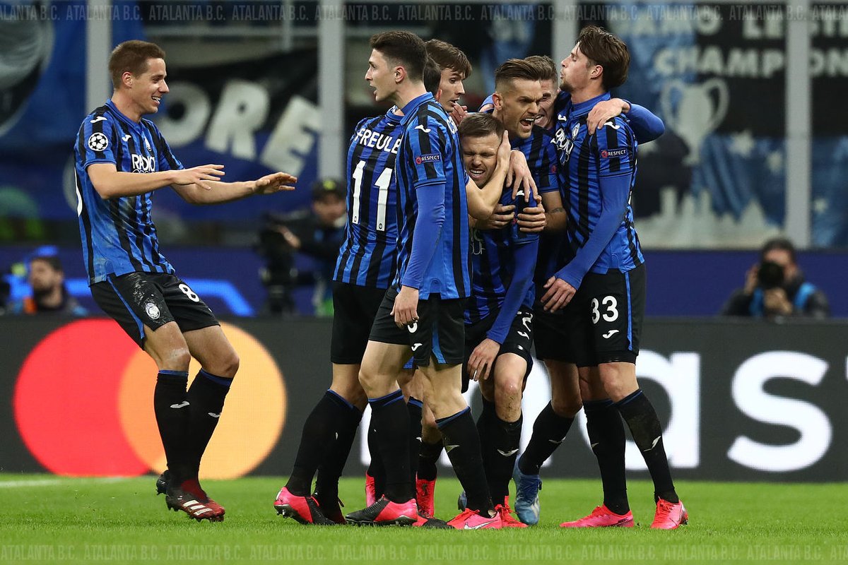 A magic #UCL night ✨ Una magica notte di <a href="/ChampionsLeague/">UEFA Champions League</a> 

📸 Photo gallery 🔗 atalanta.it/gallery/

#AtalantaVCF #GoAtalantaGo ⚫️🔵