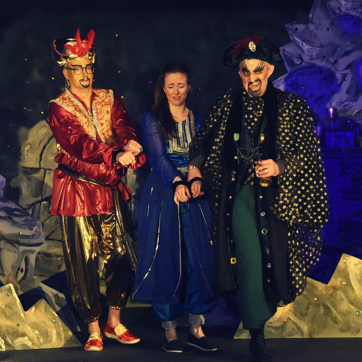 AndyTLake's tweet image. A few photos of my Twankey #Aladdin #Panto