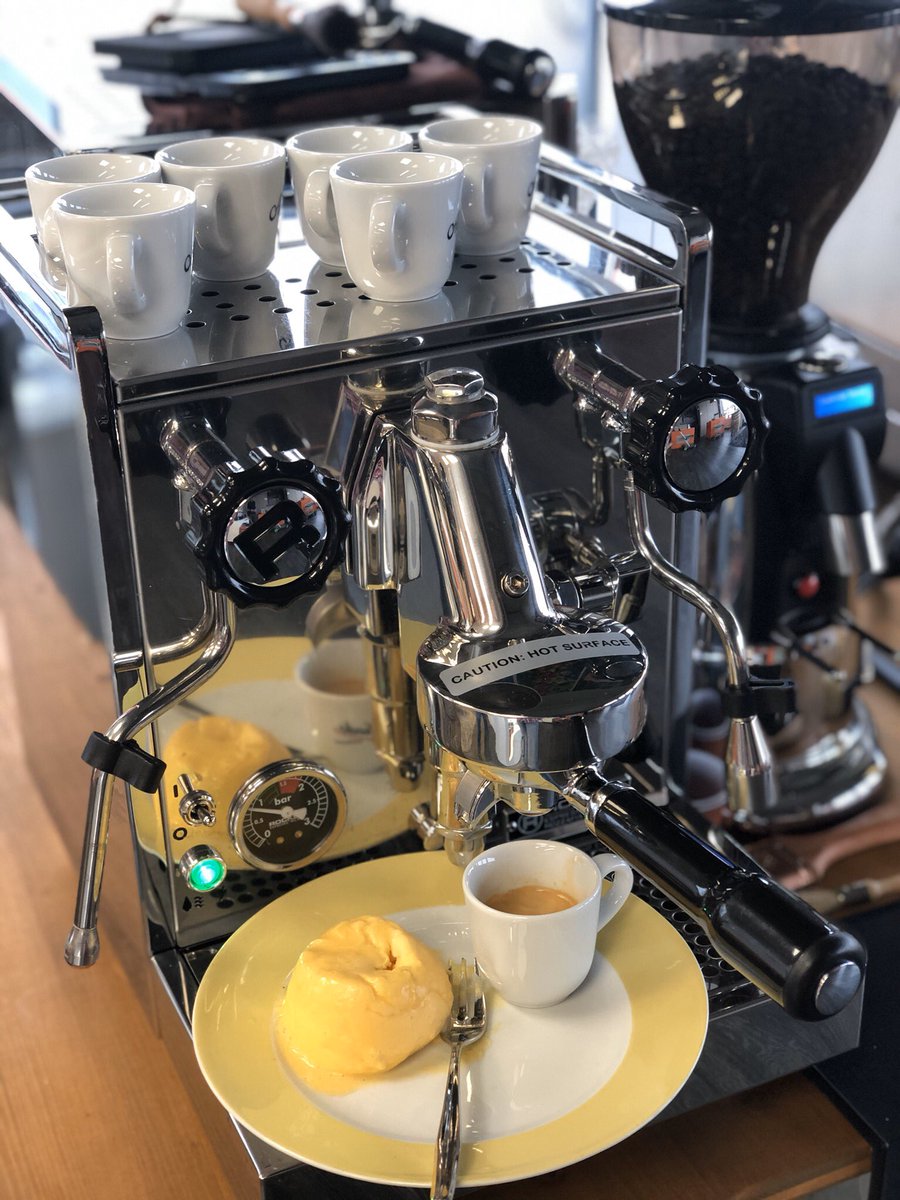 Exklusives #Frühstück im #BrühHaus, einer meiner ersten #Digitalisierungsopfer 😜
#Rührei und #Espresso. Alles aus einer #Maschine!!! 😳 Geht nicht, gibts nicht!!!!

Ihr wollt wissen wie das geht? Dann auf nach #Baiersdorf.