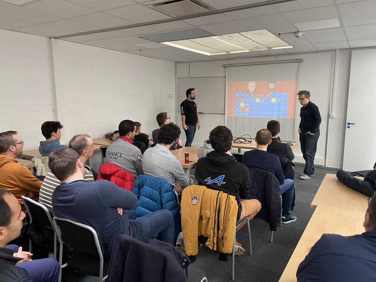 lauthieb's tweet image. C’est parti pour le BBL #DecathlonTech sur les Modules dans l’écosystème @nodejs
#commonjs #esm #asm #umd