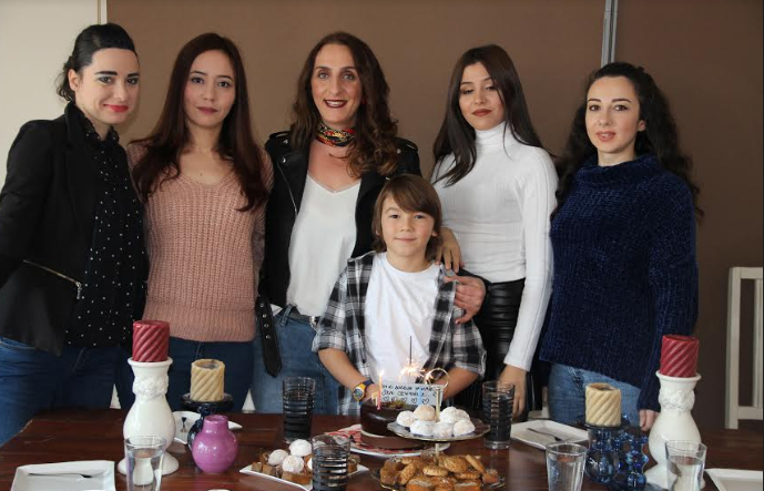 Küçük yıldıza menajerinden doğum günü <a href="/YamanTumen/">Yaman Tümen</a> 
bitaraftv.com/kucuk-yildiza-…