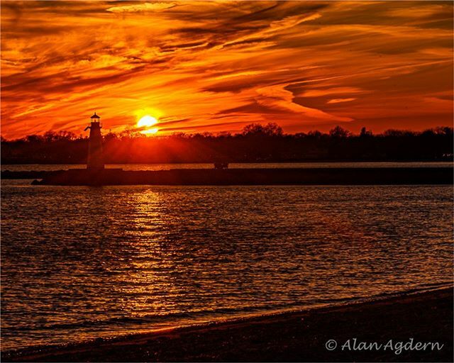 PhotoArtByAlan's tweet photo. Patchoque Lighthouse at sunset. #ny #lighthouse #sunset #hdr #nikon #z6 #lightroom #photoshop https://t.co/MeeDVHiQD0 https://t.co/3ryQb3P5om
