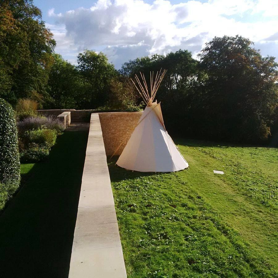 WorldTentsUK's tweet photo. yes, even the fine tuned groomed garden can work perfectly with a teepee, don't you think?
#teepee #tipi #gardendesign #gardeningtips #camping #glamping #outdoorlife https://t.co/SsB7m0HnuO