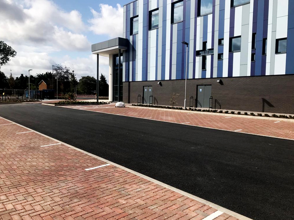 GoldmaxUK's tweet photo. Great to see the St Michael's School in Aylesbury reach completion.
#GOLDMAX #GiveItTheMax #Construction #Aylesbury #Groundworks #Hardlandscaping #Externalworks #Paving #BAM #CivilEngineering #Foundations https://t.co/Csj7WtBr2V