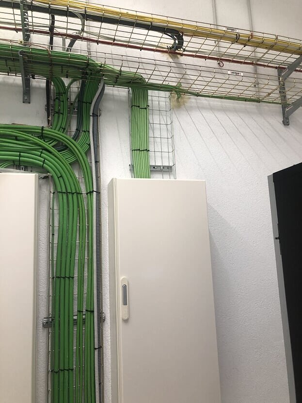 InsertyTech's tweet photo. Proyecto con instalaciones eléctricas de baja tensión e instalaciones de cableado estructurado. Hacemos ingeniería de proyectos, infraestructura de telecomunicaciones, centros de datos, e-mobility, instalación de infraestructuras y seguridad. Mantenimiento 24x7.
#proyectostech https://t.co/rsp5Js2xls