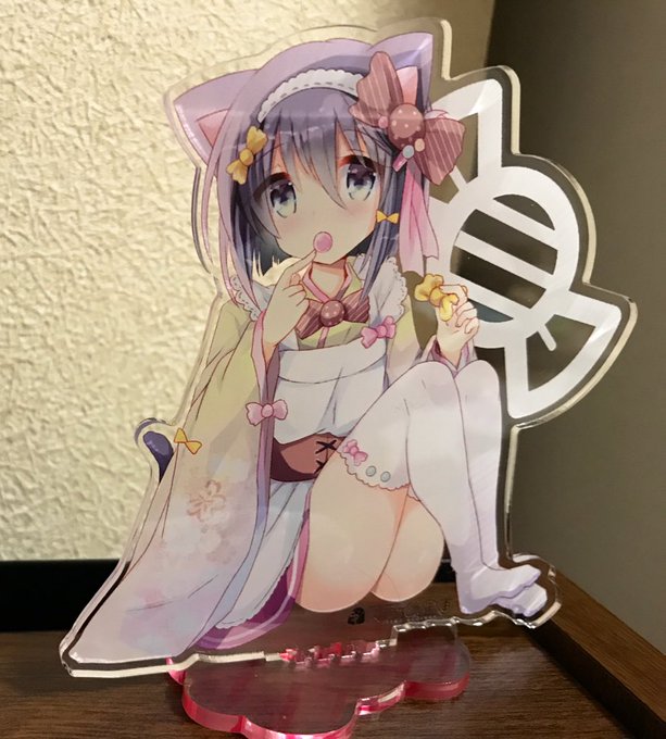 みみけのアクスタ届いた〜😹やっぱりアクスタはいいなあ、、、琴葉ちゃんがいる、、、、!! 