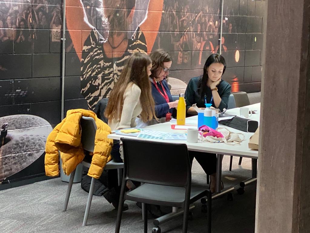 gracesmith_ggc's tweet photo. @PrincesTrust with Islington Councillor Flora Williamson and CEO of Swop It Up Zaqiya Cajee. Judging some awesome environmental entrepreneurs on their pitches 
#dragonsden #pitches #entrepreneurs  #youth https://t.co/qTgjwWOYdL