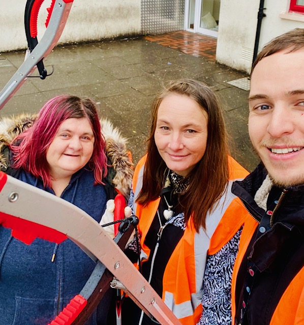 scottymcacdiff's tweet photo. No matter the weather, the DFL community litter pick rolls on 😀💪🧹Huge thanks to Carla &amp; Shirley, making a real difference to the area! #CleanFresh #Volunteering #TimeCredits https://t.co/PYSrH1EYAy