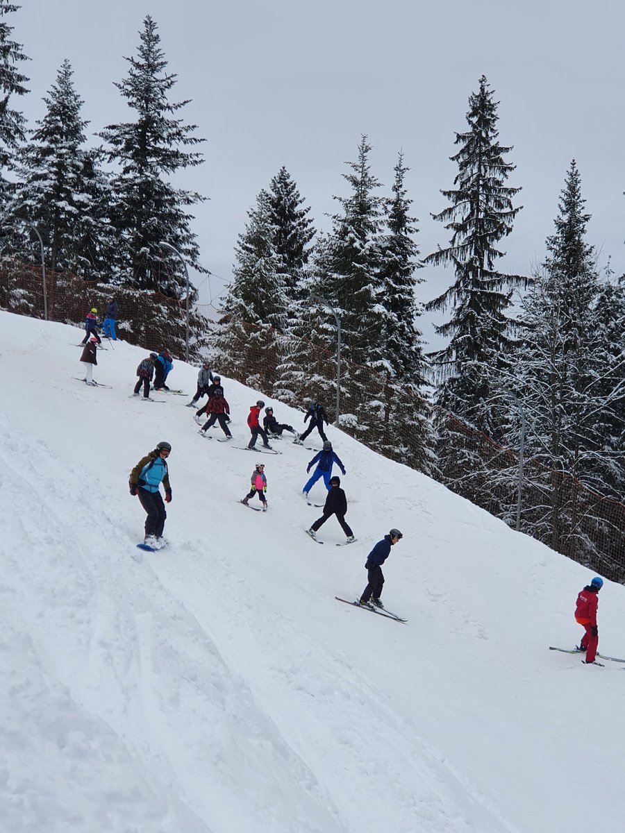decski2020's tweet photo. Group 3 descending the mountain 🗻 https://t.co/XgYHtpkxFt