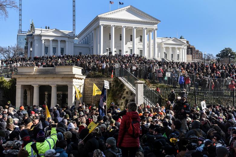 realelybritt's tweet photo. What we learned from the debate last night:
You're far more likely to be a victim of violence at a Bernie Sanders rally than a pro-gun rally attended by thousands of heavily armed Trump supporters.
#FeelTheHate #LiberalismIsAMentalDisorder https://t.co/DmlKpcjHo5