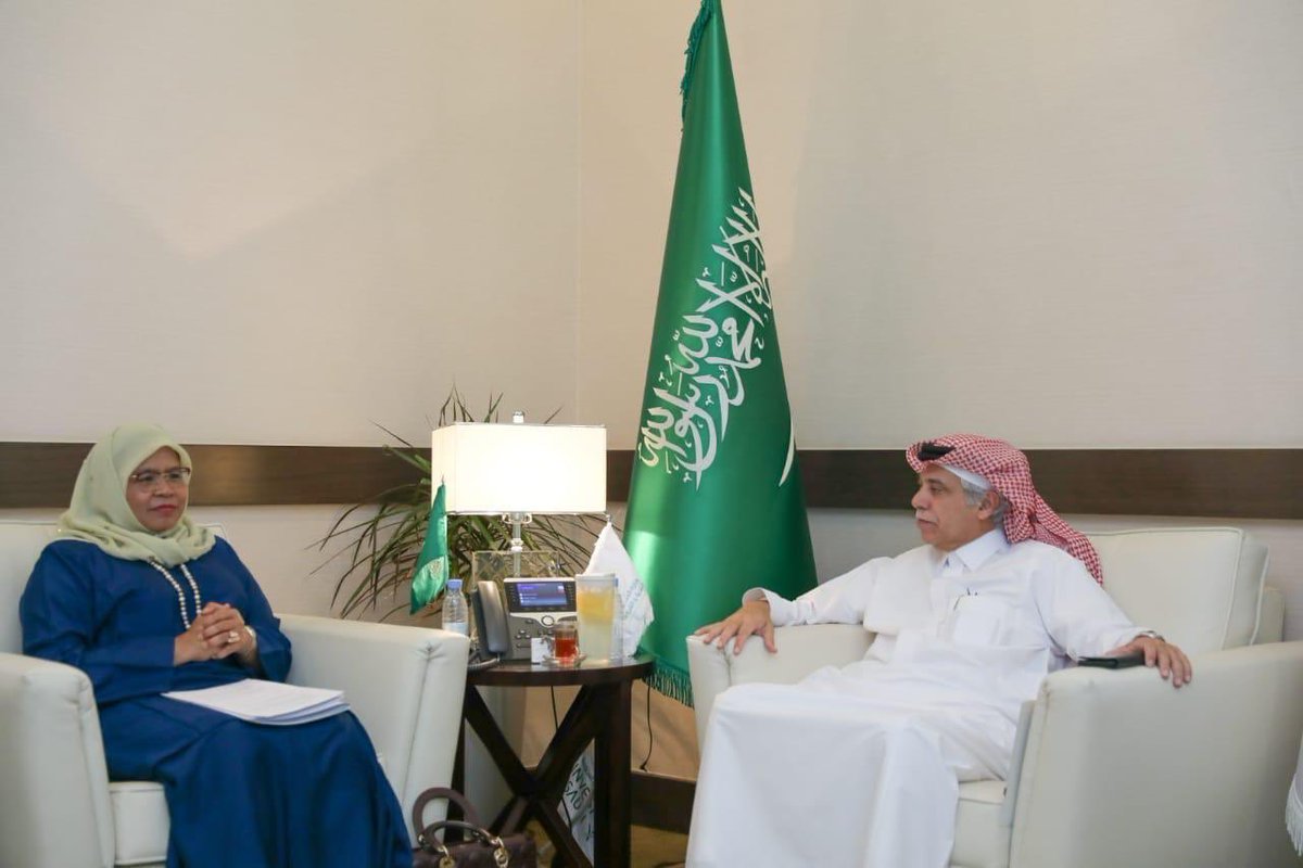 MaimunahSharif's tweet image. Reviewing the outcomes of the Future Saudi Cities Programme with Minister of Municipalities &amp;amp; Rural Affairs Dr Majid Al Qasabi. We’ve aligned the programmes deliverables with the 2030 vision for Saudi Arabia, as well the Ministry’s transformation program. futuresaudicities.org