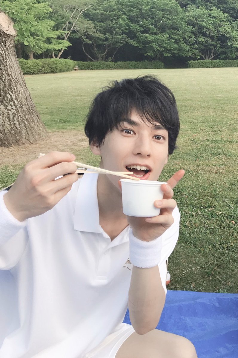 t_naru_d's tweet photo. 今日は超特急の109に行って
店内超特急で沸いて
その後まーくんの舞台に行って
歴史あれだけど普通に面白くて
お見送りまでしていただいて
みなさん顔面でびびって
最後にコジってきて
たっのしい1日だったんだけど
まとめると要するに

スケちゃん元気に生きてね☺️💛
っっって話！ https://t.co/DdzKZqWzHh