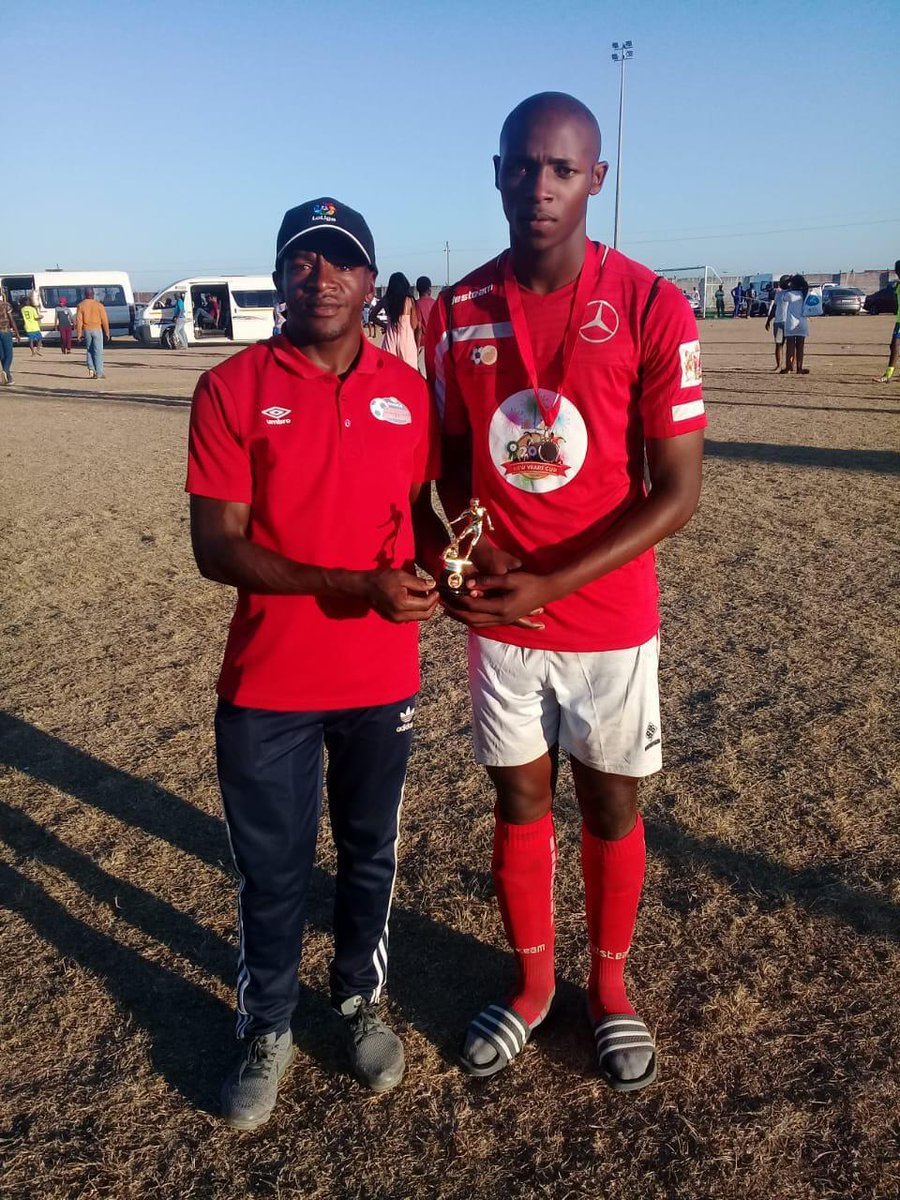 Simnikiwe Mbonde "Etto" is a 19 year's old striker from AFYA who was signed by one of the biggest clubs in South African, Mamelodi Sundowns. Etto is playing the reserve league side at Downs. Etto was also named the Engen KO 2018 player of the tournament.
