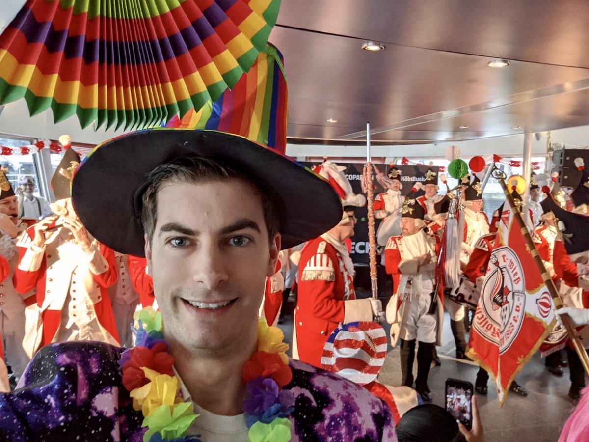 #Alaaf and #Helau from <a href="/jeck_tech/">Jeck'n'Tech</a> - #Complero founder <a href="/t_hamann/">Tobias Hamann</a> didn’t miss out on carnival - and connecting with the #startup scene!