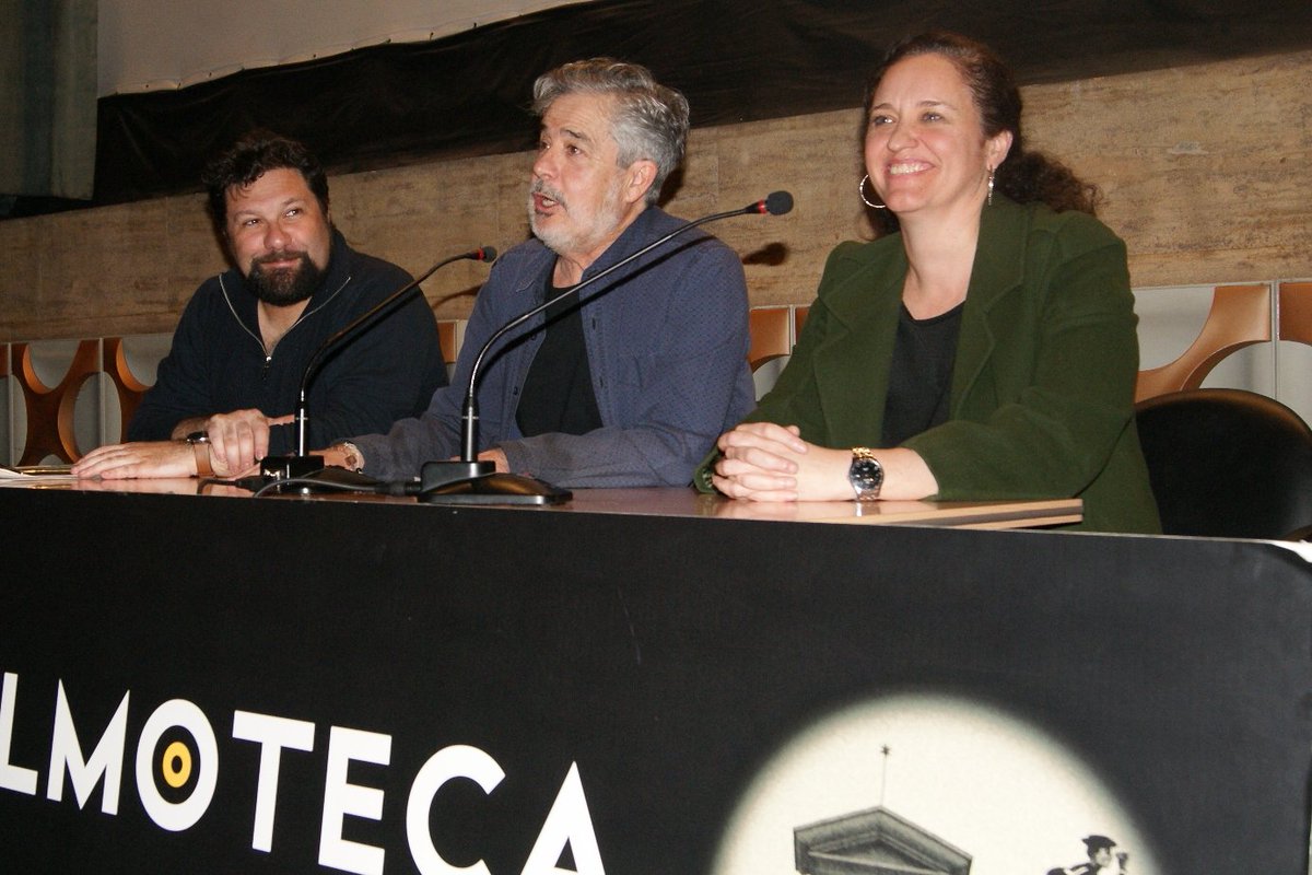 Llenazo en la <a href="/FilmoAlbacete/">Filmoteca Albacete</a> con la proyección de <a href="/lasuitenupcial/">lasuitenupcial</a>  y el lujo de tener a su director Carlos Iglesias <a href="/unfranco14/">Carlos Iglesias</a> en el coloquio posterior. Una película divertida e inteligente, que hizo disfrutar al público albacetense. 👏👏