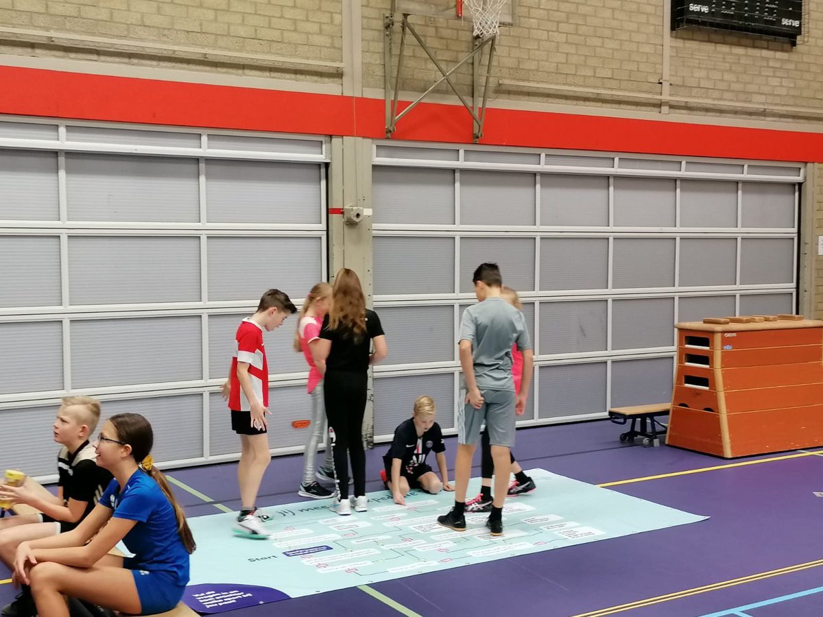 SportDtchem's tweet photo. 👏Ook deze kinderen gaan mee op Expeditie Sport!🤔 Ga ook mee op Expeditie Sport via het Kies je Sport boekje en ontdek welke sport bij jou past😀

#Samensporten #Kiesjesport https://t.co/te14fehNPx