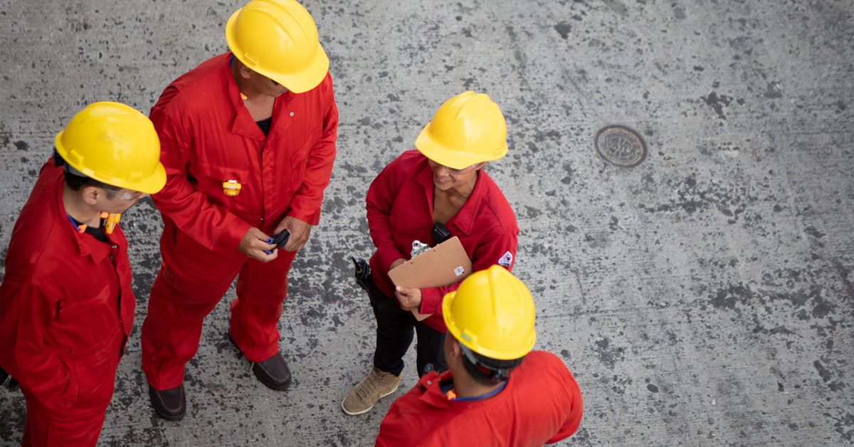airinc1's tweet photo. Do you feel the pressure of maintaining a cohesive workforce when they're constantly on the move and out of touch? Take a look into the solution, a Group Communications Service from #MotorolaSolutions https://t.co/CopFaNgvxh https://t.co/ZC3nHX1QI1