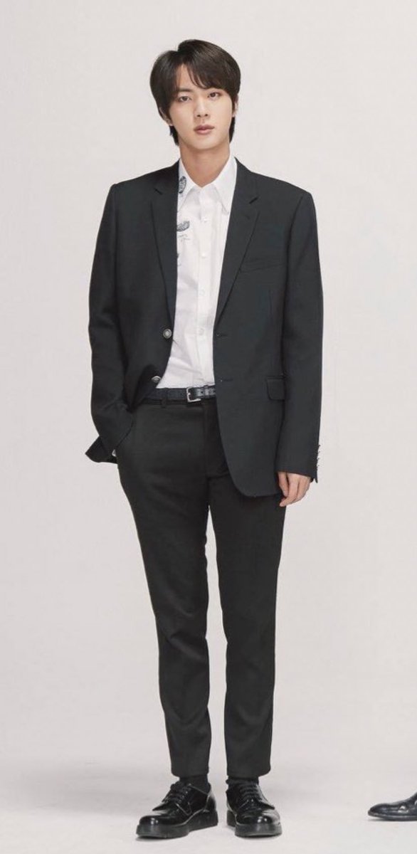 隣の家の山田です No Twitter ジンくん肩 幅広いしウエストくびれてるからウエストマークしたらパキッとしそう パンツも野暮ったいストレートジーンズじゃなくてスラックスだと膝下の細さが強調されるからぜひ ぜひ