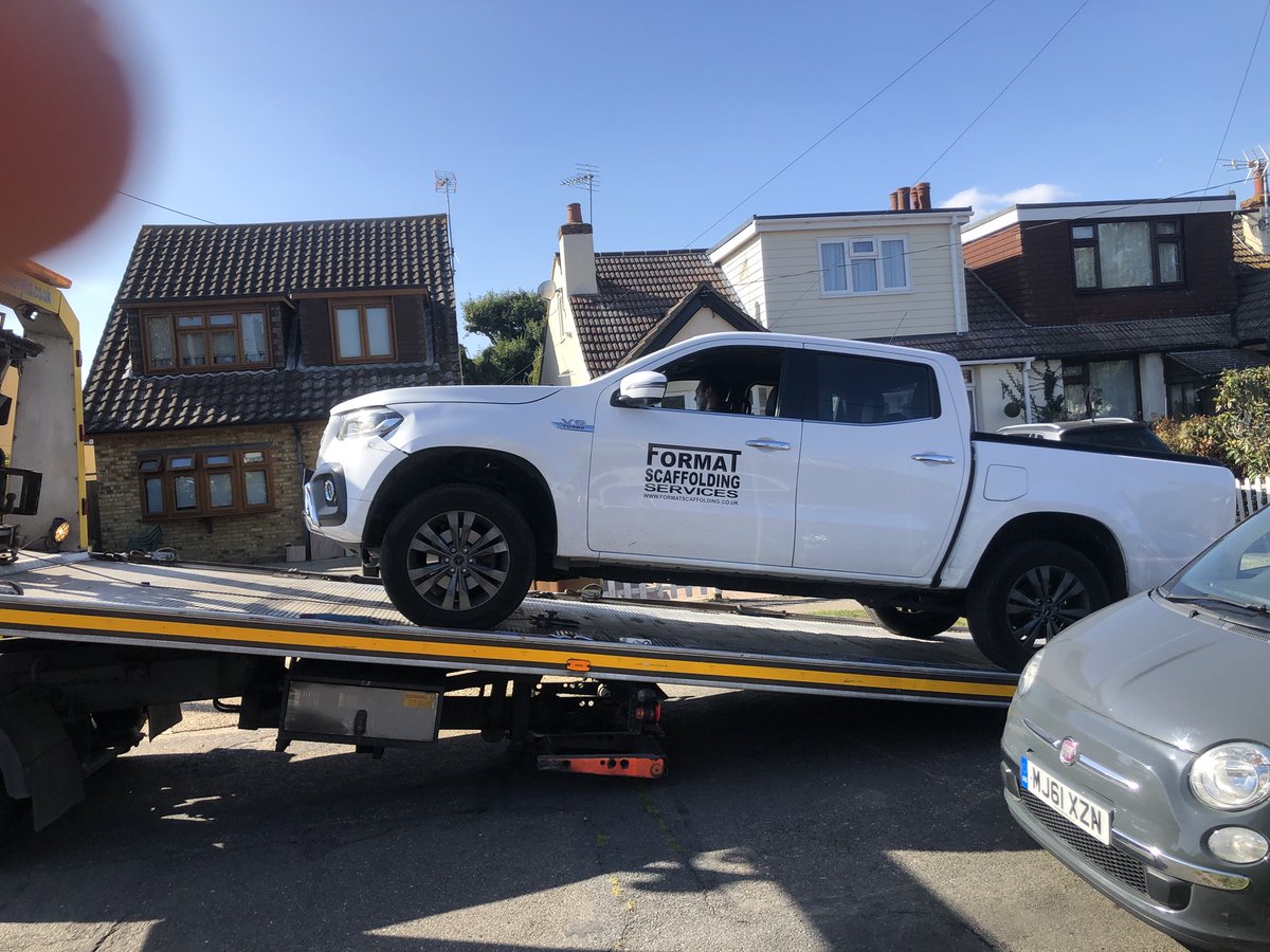 Formatscaff's tweet photo. Six months ago my brand new Mercedes Xclass 350 was taken away for repair. #Mercedes don’t have the part to fix it 🤔 https://t.co/Gpq68OPZ3X