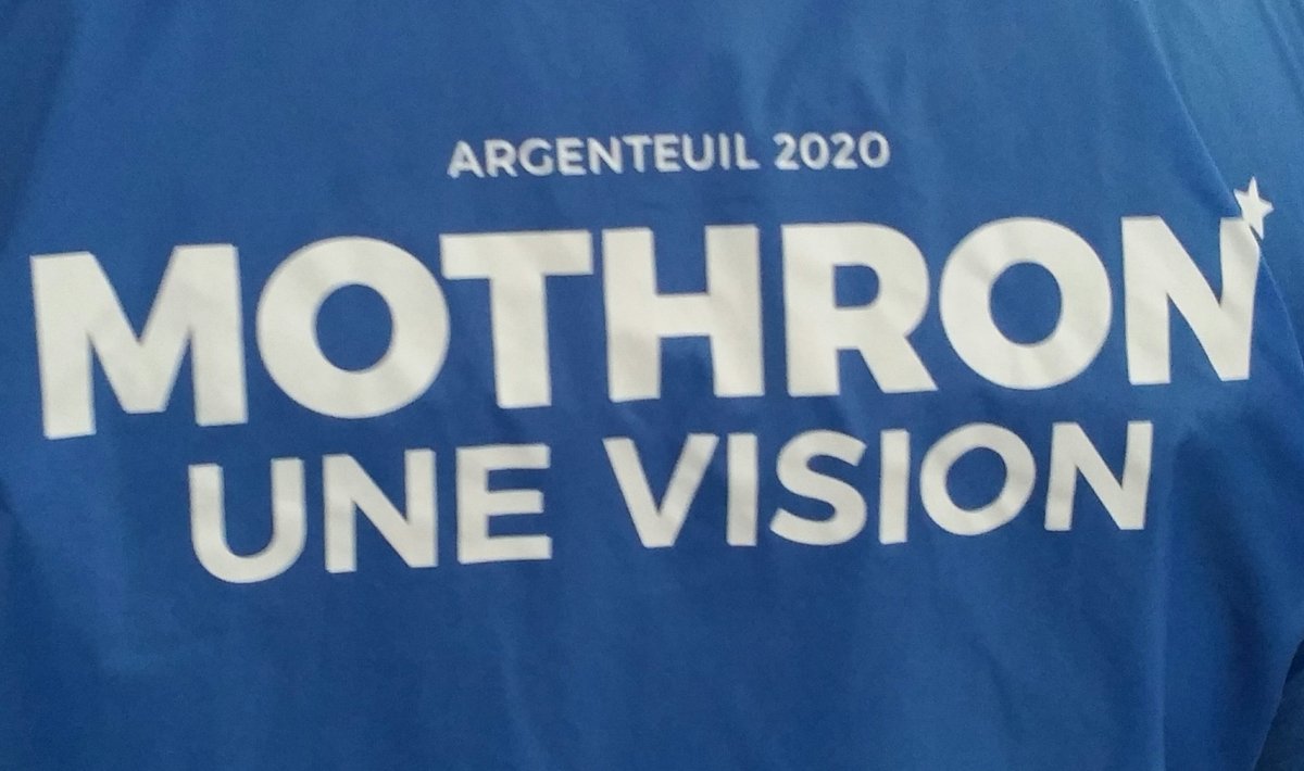 XavierPERICAT's tweet photo. @Mothron1Vision, c'est parti pour une nouvelle matinée militante dès 6h45 en gare du centre-ville d'#Argenteuil pour faire connaître l'#Acte3 du #projet de @GMothron &amp; de son équipe ! #Mothronunevision #Mothron 200 #VivreArgenteuil https://t.co/pDERhuEOs2