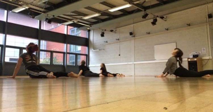 EdgeFWD3rdEdge's tweet photo. Lovely class yesterday with the brilliant @ThrelfallKate
Thank you for coming in and sharing your knowledge and skills with our company
#edgedance #3rdedgedancecompany https://t.co/OwGukgqu1f