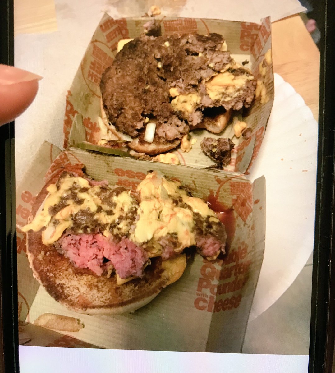 _Analia's tweet photo. I won’t be eating burgers for a while..
I guess this is your way to show your beef is fresh right @McDonalds
 😡🤢 
MY ADVICE: check your burger before eating it. #McDonalds #uncooked #burger #burgers #quarterpounder #rawmeat #gross 
#FastFood https://t.co/XmXGOQFgzD