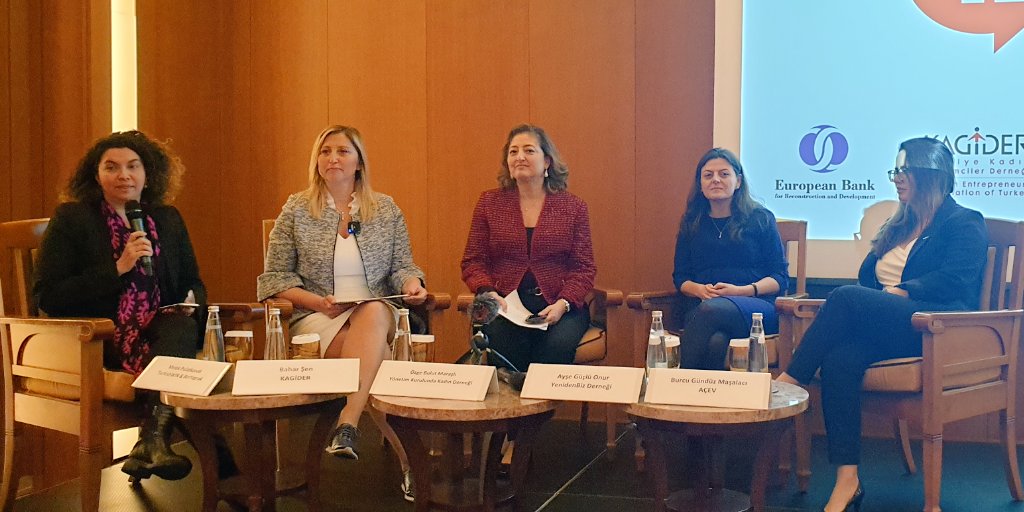 #KLPZirve Fark Yaratan Networkler paneli başladı.Panel <a href="/orientalist/">melek pulatkonak</a> moderatörlüğünde <a href="/kagider/">kagider</a> YK Üyesi #BaharŞen , <a href="/ykda_kadin/">Yönetim Kurulunda Kadın</a> Denetim Kurulu Üyesi #ÖzgeBulutMaraşlı , @YenidenBiz Kurucu ve YK Üyesi #AyşeGüclüOnur ve <a href="/ACEVKurumsal/">AÇEV</a> Genel Müdürü #BurcuGündüzMaşalacı 'yı dinliyoruz