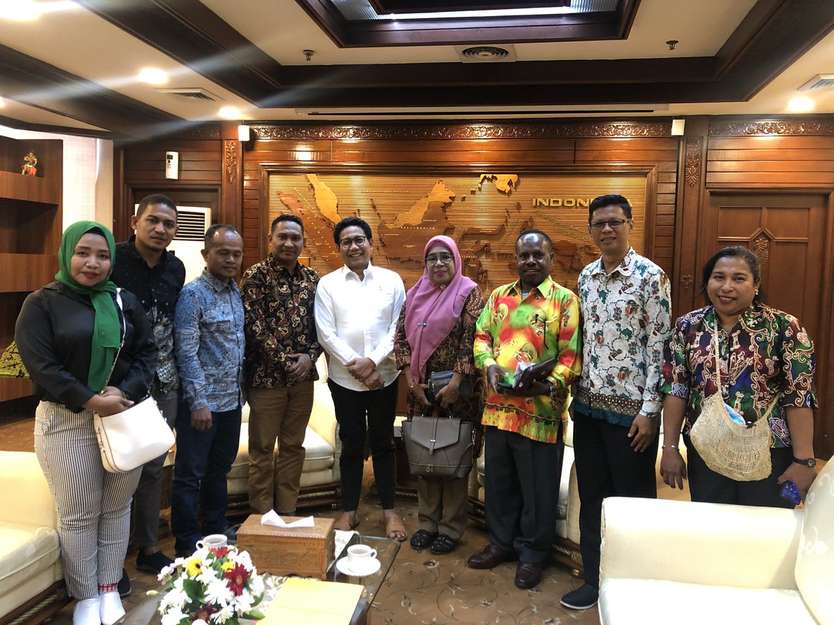 halimiskandarnu's tweet photo. Menerima kunjungan saudara dari timur, semoga sehat selalu.
Kitorang Basudara https://t.co/X7jJhkS82b