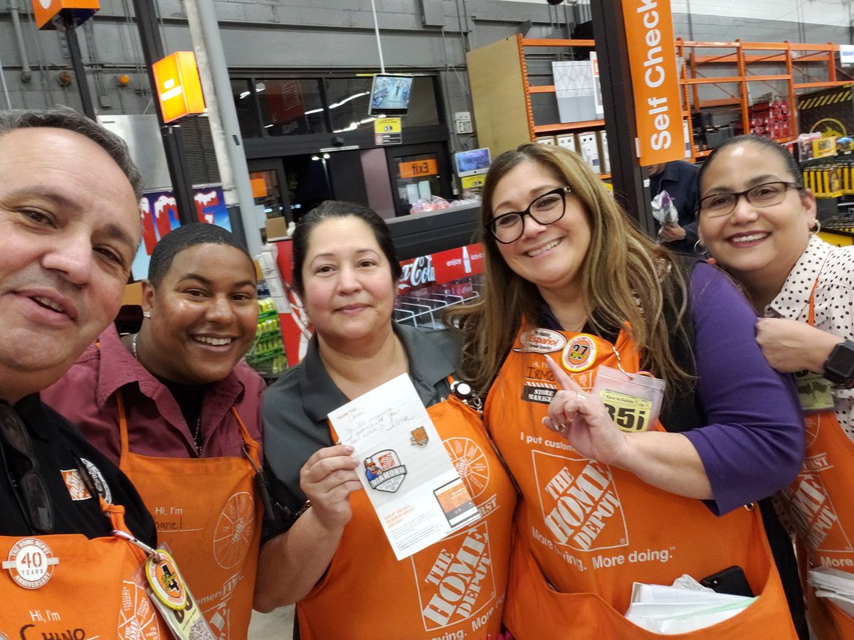 Congratulations to Carol HC, for receiving her Diamond Award!! She is always living our values, and delivering on our #OrangePromise <a href="/THDCerritos/">Irma Gonzalez</a> <a href="/THD0608ASM01/">Sylvia</a> <a href="/BenitoAcosta88/">Benito</a> @alex_alikhani <a href="/lupeadiaz/">Lupe Diaz</a> <a href="/HomeDepot/">The Home Depot</a> #TeamCerritos #TeamDiaz D74