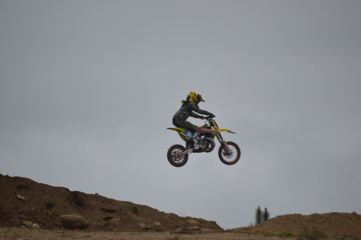 breixo_6's tweet photo. "no necesito alas para poder volar"
#DaganOffRoad @yoolore #ktm65 πΈ https://t.co/4OlDXiohG7 https://t.co/7mFA1NKU4H