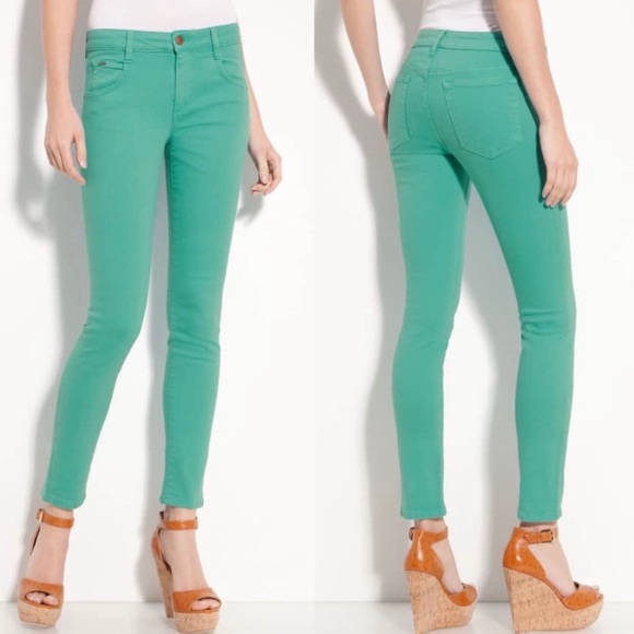 Marie C. tweet media