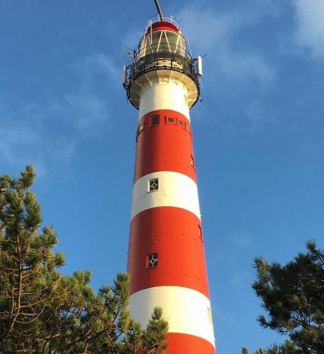 ~LIGHT~  #ameland #amelandfotos #vuurtoren #lighthouse #vuurtorenameland #eilandleven #islandlife #leukeadresjes ift.tt/3bVlTdQ