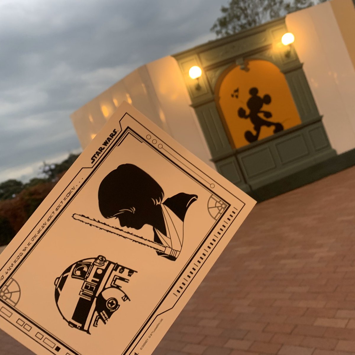すーざん シルエットスタジオでジェダイになれた スターウォーズver は3 19前後までの予定だそうです Tdr Now すーざん シルエットスタジオでジェダイになれた スターウォーズver は3 19前後までの予定だそうです Tdr Now