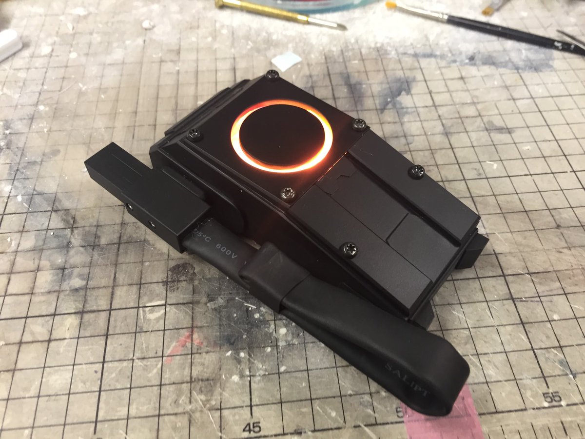 CyberboltSG's tweet photo. 【サイバーパンクのスタイリング⑤】
「サイバーボルト」では一回世界は滅んでいる……というわけで「終末・世紀末系」も当イベントでは歓迎だ！
ただしあくまでメインはサイバー！何か未来を感じられるガジェットがあればより世界観を楽しめるぜ！
君の想像力を見せてくれ！
#サイバーボルト
#CBSG https://t.co/Oim3VAI2Yk