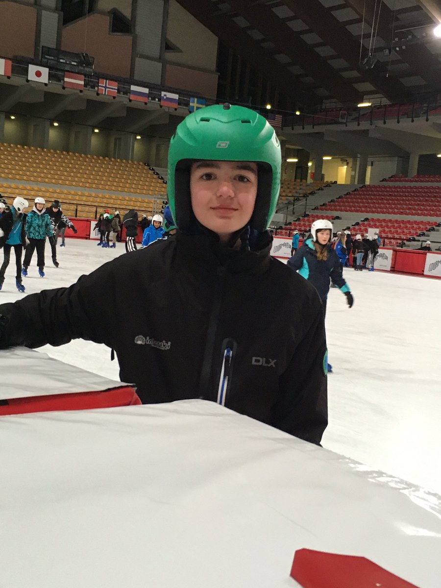 pe_TGS's tweet photo. Fun on the ice! #havinganICEtime https://t.co/vxXpDv9UuF