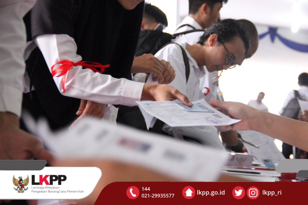 LKPP_RI's tweet photo. Halo Sobat Kredibel! 

Hari ini (20/2) menjadi hari terakhir CPNS LKPP 2019 mengikuti tes Seleksi Kemampuan Dasar (SKD). Tes yang dilaksanakan di Kantor Badan Kepegawaian Negara (BKN) Pusat,  Cicilitan Jakarta, selama dua hari sejak kemarin, diikuti oleh 2160 peserta. https://t.co/gjBvsKgBjL