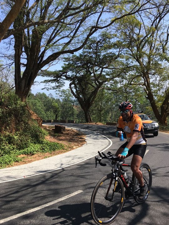 bharatpannu's tweet photo. Spinning Spokes
&
Telling Jokes
.
In the amid of #Nature on a bright and shiny day during #UltraSpice Endurance #cycling race
.
#raam2020 #raam #scottbikes #scottcyclist #ultraracing
#udchalo #inspireindia #teamisnpireindia #edgecycletech #cyclopindia #GoGreen https://t.co/vopnUpQMvf