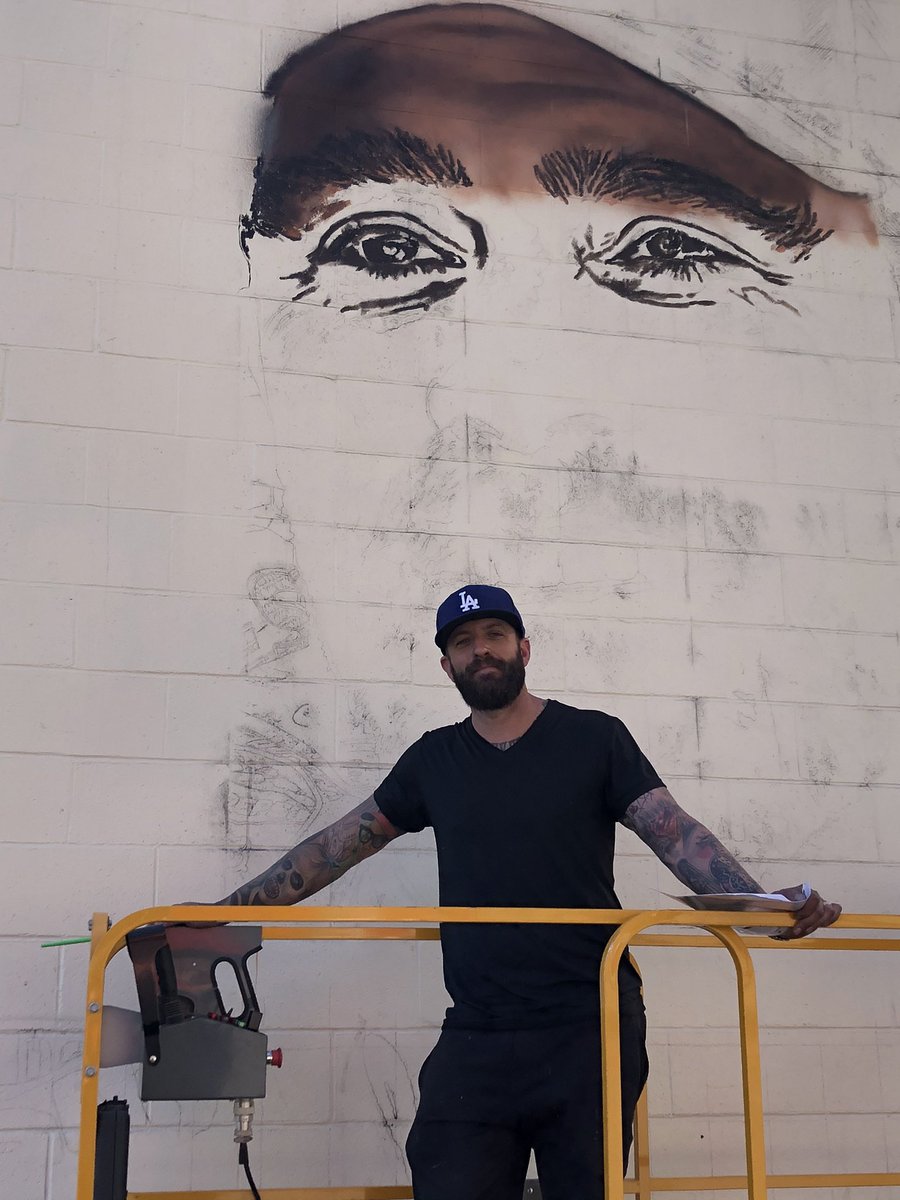 LVLifeStyles's tweet photo. Interview with Il Volo and artist Jonas Never who is painting a mural of Jimmie Johnson at Autoclub Speedway on the next Lifestyles. https://t.co/usgTIzgBn8