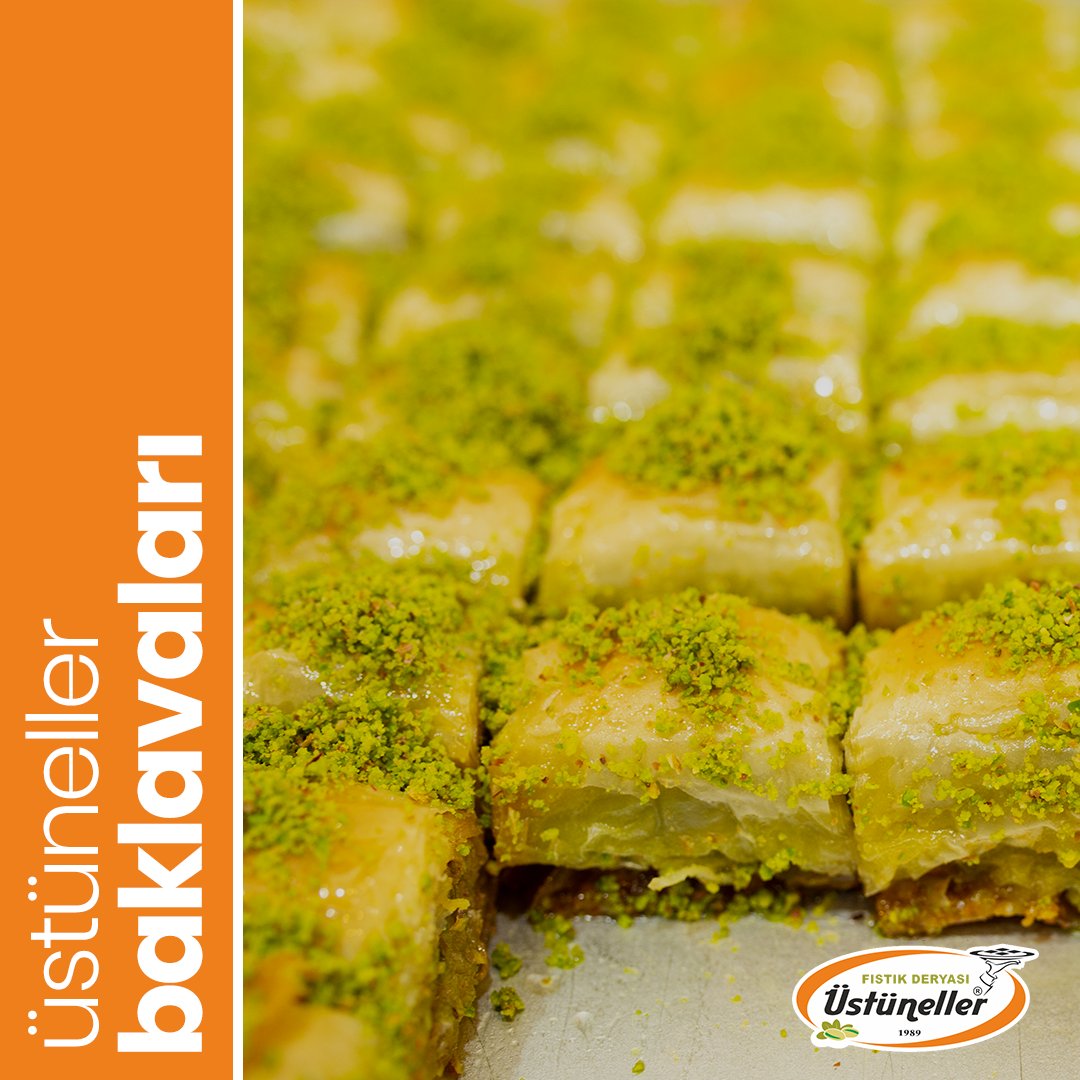 Bol ceviz sevenlere Üstüneller Baklavaları Ankara'dan "Sultan Baklavası" tavsiye ediyoruz. Her daim taze ürünler için hemen arayın: (0312) 285 63 01
.
.
.
#baklava #fıstıklıbaklava #sultanbaklavası #balgat #çankaya #ankara