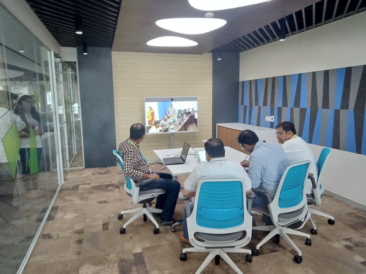 CapgeminiAIE's tweet photo. @CapgeminiIndia #AIEHyderabad is hosting #InsuranceHackathon to inculcate the spirit of being strategic think-boxes along with the delivery of goals. Dr. Ramesh Darbha and Kiran Boosam shares their insights on how the insurance landscape is at present and the upcoming trends. https://t.co/gvqkfnNBuN