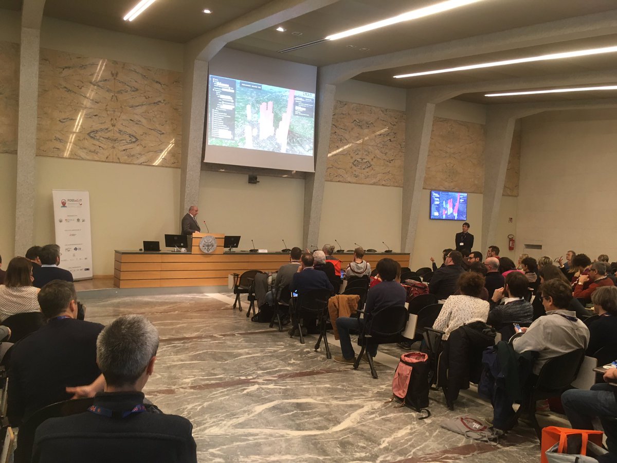 marcopanepinto's tweet image. #foss4g_it2020 L’intervento di Fabrizio Massara #nuovocsi #yourdigitalpartner