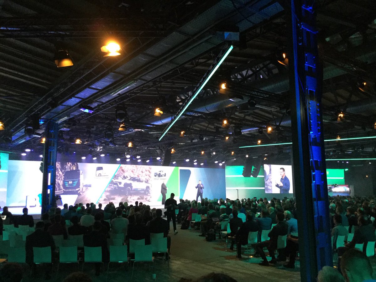 Battery or fuel cell is the question? No, the combination makes the difference! At least according to <a href="/nikolamotor/">Nikola Corporation</a> boss Trevor Milton. Their pickup „Badger“ will provide  a reach of over 600 miles with over 900 horsepowers. A car the world needed.😎#BCW20 nikolamotor.com/badger