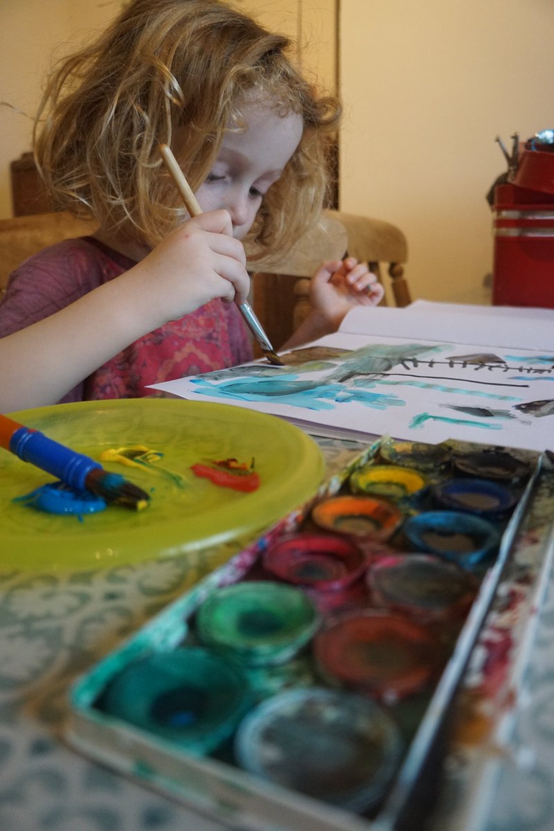 ErinWalcon's tweet photo. My kids are making protest signs today. Casualised staff are often dealing with unseen care responsibilities, unpaid domestic labour and gaps in gender pay equality. Systems need to change. #UCUStrike #FourFights https://t.co/cAXr0mUnpa