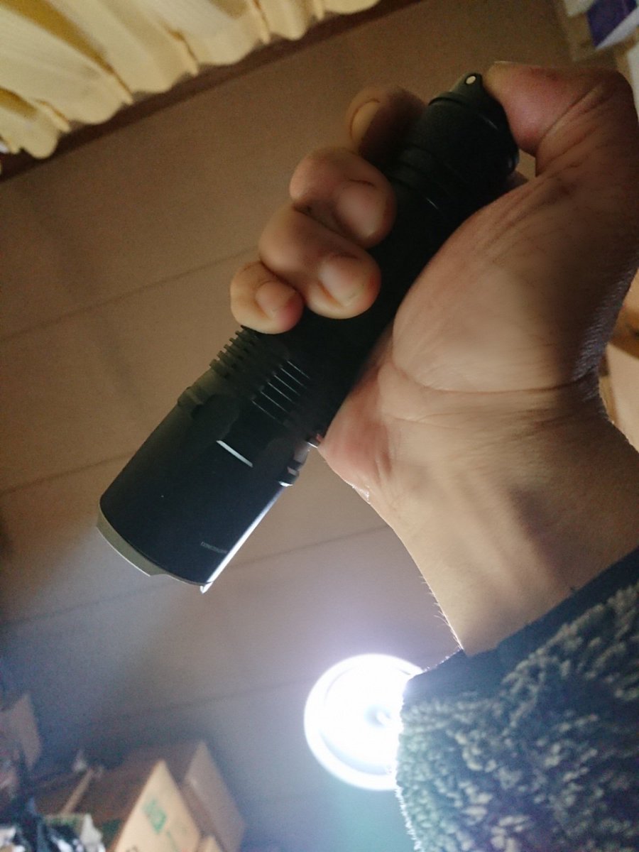 hg4eHPzmvVIEmWD's tweet photo. 暴力的よね、いろんな意味で・・・✨🔦(´-(ェ)-`;)
#NITECORE #TM03 #TinyMonster https://t.co/8fQEHBqc5F