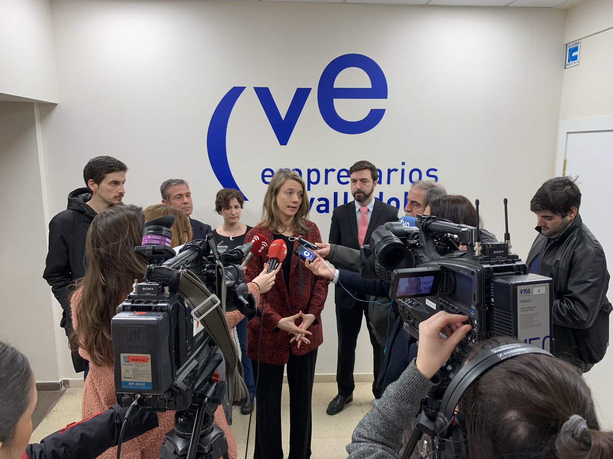 CEOEValladolid's tweet photo. Comienza en CVE el encuentro de trabajo de los Empresarios de Servicios Funerarios #AVASAF y @forumpanasef https://t.co/473YclN19d