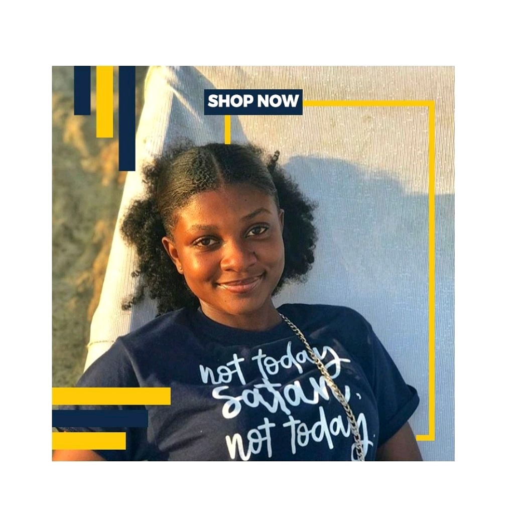 carrieshanger's tweet photo. DM/WhatsApp (0543052015) with your preferred color &amp; size⠀
.⠀⠀
.⠀⠀
Production and delivery takes 3 - 5 working days. NO URGENT orders!⠀
.⠀
.⠀
#graphictee #tshirtdesign #accra #ghana #tshirts #tshirtsghana https://t.co/SrYggbwoBD