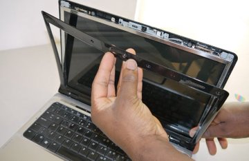 Как открыть экран ноутбука. Дисплей ноутбука. Матрица ноутбука. Acer aspire 7736zg. Матрица на ноутбук асер.